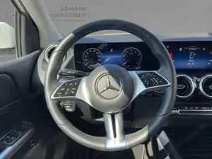 Mercedes-Benz B 180 Bild 9