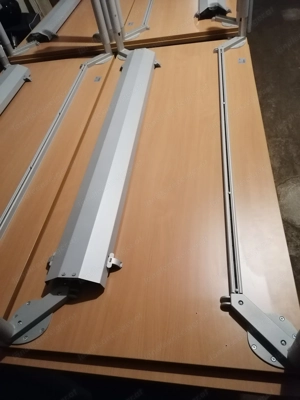 Schöner, neuwertiger "Hali" Bürotisch  Schreibtisch Bild 3