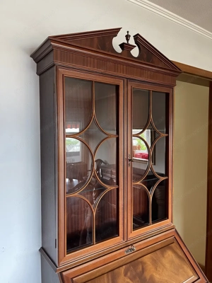 Biedermeier Sekretär mit Vitrine aus Mahagoni englische Stilmöbel ANNO DOM Bild 2