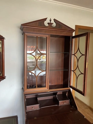 Biedermeier Sekretär mit Vitrine aus Mahagoni englische Stilmöbel ANNO DOM Bild 9