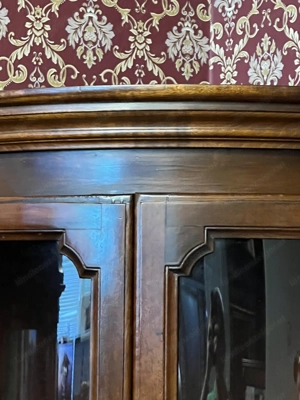 Barock Eck Vitrine Nussbaum Landhaus Biedermeier Eckschrank Stilmöbel Louis XV Rokoko Sammlervitrine Bild 4