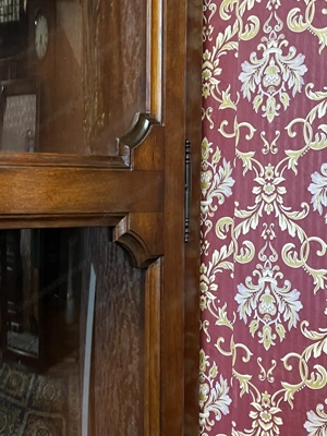 Barock Eck Vitrine Nussbaum Landhaus Biedermeier Eckschrank Stilmöbel Louis XV Rokoko Sammlervitrine Bild 7