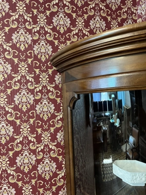 Biedermeier Eckvitrine Vitrine Nussbaum dunkel Barock Landhaus Rokoko Eckschrank Stilmöbel Louis XV  Bild 8