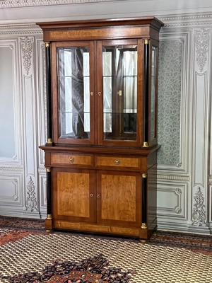 Biedermeier Vitrine Selva Schrank Kirschbaum Louis XV Empire STILMÖBEL