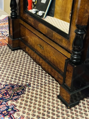 Antiker Schrank mit Spiegel Gründerzeit Danziger Barock Nussbaum Kasten  Bild 4