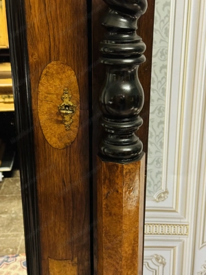 Antiker Schrank mit Spiegel Gründerzeit Danziger Barock Nussbaum Kasten  Bild 7
