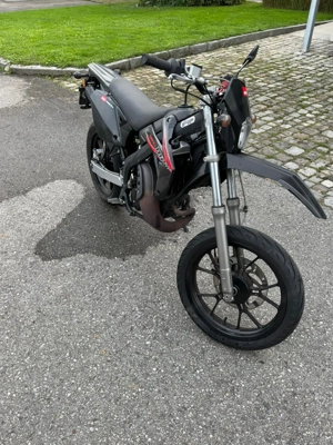 Moped Rieju MRT 50 BJ 2015 Bild 5