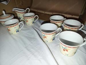 Tassen und Teller Bunt und weiß Bild 2