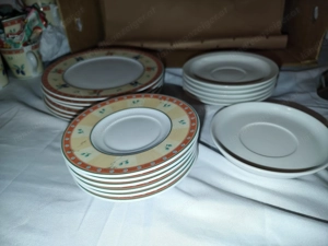 Tassen und Teller Bunt und weiß Bild 6