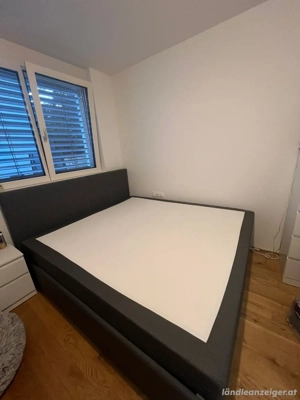 Gepolstertes Bettgestell