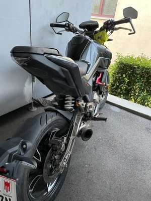 Motorrad 125 (Zontes ZT 125 U Naked Bike mit Keyless go) Bild 2
