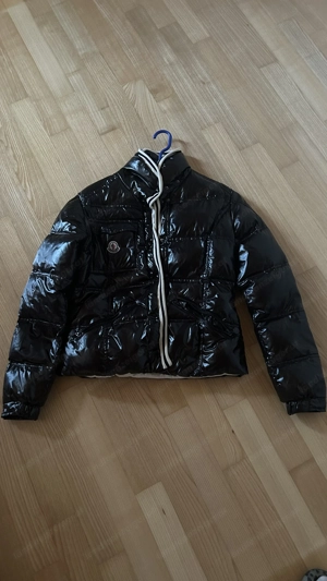 Moncler Winterjacke Größe XS Bild 2