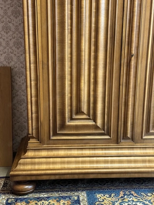 Frankfurter Wellenschrank STILMÖBEL Nussbaum geschätzt um 1960-1970 Bild 4