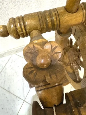 Funktionsfähigen Spinnrad  Bild 2