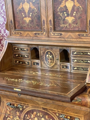Barock Sekretär Stilmöbel Biedermeier Schrank mit Intarsien  Bild 2