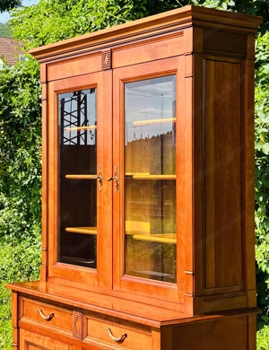 Biedermeier Vitrine Bücherschrank Kirschbaum Grange Bild 2