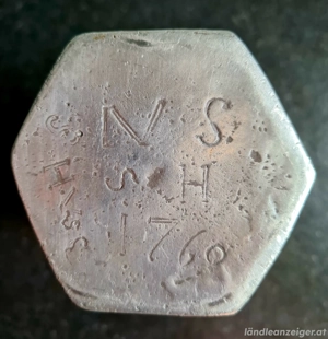 Antike Zinnflasche  Bild 2