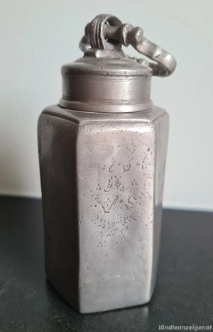 Antike Zinnflasche  Bild 3