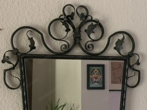 Spiegel mit Schmiedeisenrahmen Bild 2