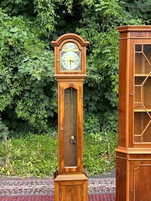 Biedermeier Standuhr Stilmöbel Uhr Barock Vitrine Eckvitrine Eibe England Bild 3