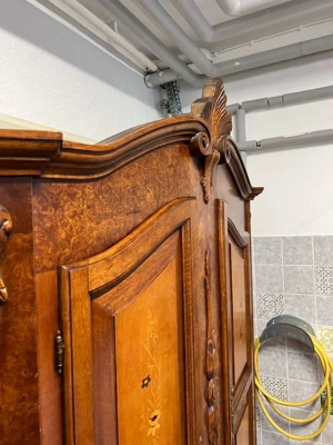 Barock Schrank Kleiderschrank Nussbaum Massiv Biedermeier Bauernschrank Landhaus Möbel Kasten  Bild 4