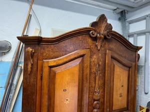 Barock Schrank Kleiderschrank Nussbaum Massiv Biedermeier Bauernschrank Landhaus Möbel Kasten  Bild 7