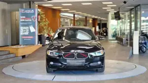 BMW 320 Bild 12