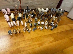 Verschiedene Schleich Tiere
