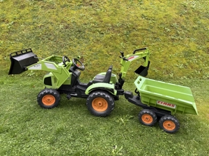 Claas Trettraktor Kinder inkl. Anhänger & Bagger Bild 3