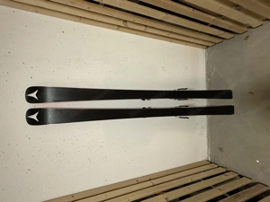 Atomic-Ski Bild 2