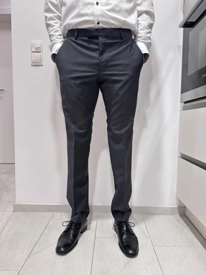 NEU: Anthrazitfarbener Anzug, Herren Größe 46 Bild 3