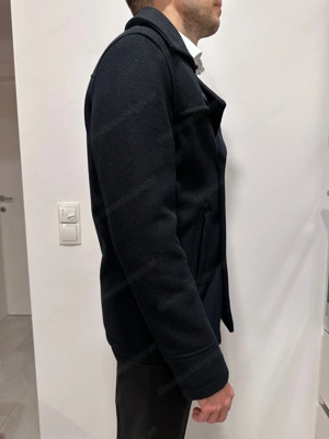 Kurzer schwarzer Wollmantel, Herren Größe S Bild 3