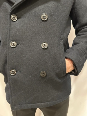 Kurzer schwarzer Wollmantel, Herren Größe S Bild 7