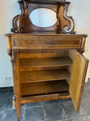 Biedermeier Vitrine Kommode Schrank Vertiko Gründerzeit Bauernschrank Nussbaum Barock Louis XV Empir Bild 4