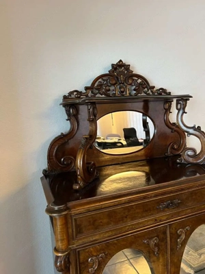 Biedermeier Vitrine Kommode Schrank Vertiko Gründerzeit Bauernschrank Nussbaum Barock Louis XV Empir Bild 2