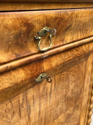 Biedermeier Sekretär Bild 9