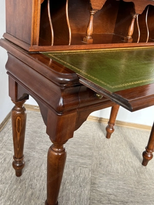 Schreibtisch Nussbaum Stilmöbel Bild 6