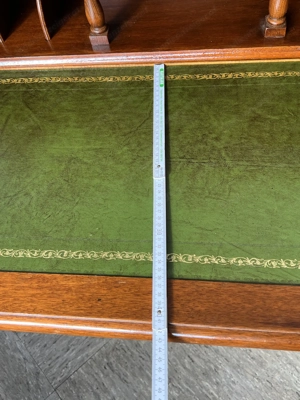 Schreibtisch Nussbaum Stilmöbel Bild 9