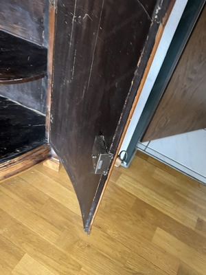 Biedermeier Vitrine Barock Schrank Eckvitrine Nussbaum Massiv Bauernschrank Landhaus Möbel Empire  Bild 10