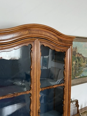 Biedermeier Vitrine Landhaus Barock Geschirrschrank Nussbaum Schrank Louis XV Empire Nussbaum  Bild 2