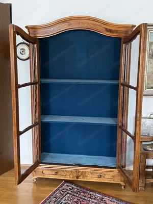 Biedermeier Vitrine Landhaus Barock Geschirrschrank Nussbaum Schrank Louis XV Empire Nussbaum  Bild 7