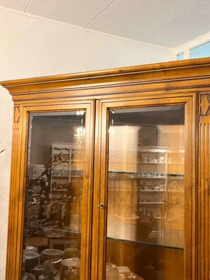 Biedermeier Vitrine Selva Italienische Möbel Landhaus Barock Geschirrschrank Nussbaum Schrank Louis  Bild 5