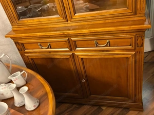 Biedermeier Vitrine Selva Italienische Möbel Landhaus Barock Geschirrschrank Nussbaum Schrank Louis  Bild 6