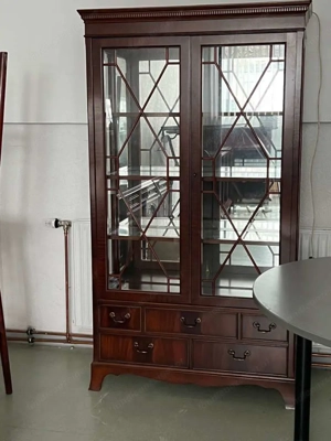 Biedermeier Vitrine Englische Möbel Bücherschrank Bookcase HELDENSE Mahagoni