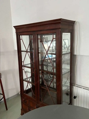 Biedermeier Vitrine Englische Möbel Bücherschrank Bookcase HELDENSE Mahagoni Bild 4