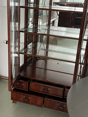 Biedermeier Vitrine Englische Möbel Bücherschrank Bookcase HELDENSE Mahagoni Bild 10