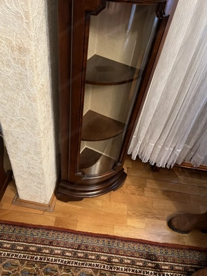 Biedermeier Vitrine Eckvitrine Nussbaum Landhaus Bild 3