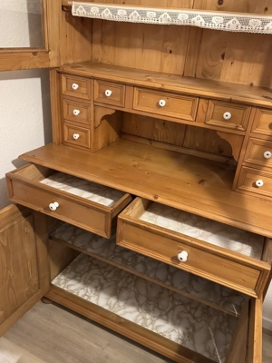 Vitrine Gründerzeit Weichholz Landhaus  Bild 10