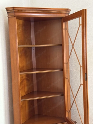 Vitrine Eckschrank aus Eibe Biedermeier Eibe englischer Stil Bild 8