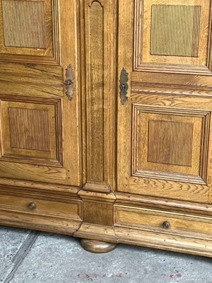 Barock Schrank Kleiderschrank Eiche Massiv Biedermeier Bauernschrank Landhaus Möbel Kasten Neupreis  Bild 2